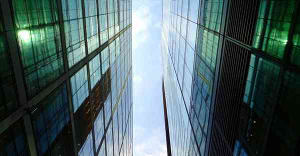 人类对抗智能机器人