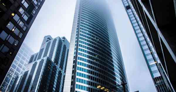 AI绘画黑框眼镜美女（AI绘画生成眼镜美女）