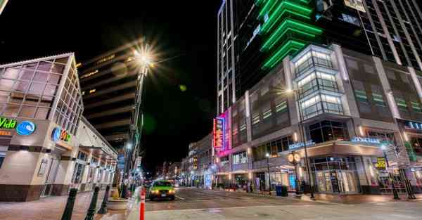 智能小宝机器人充电，智能小宝机器人充电怎么充