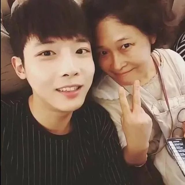 匡裕辉婉