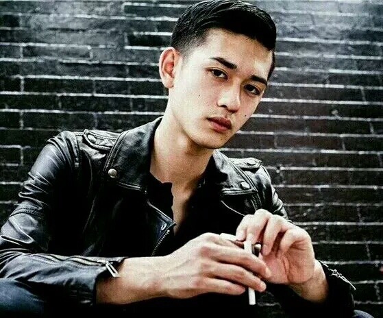 闻人宏苇义