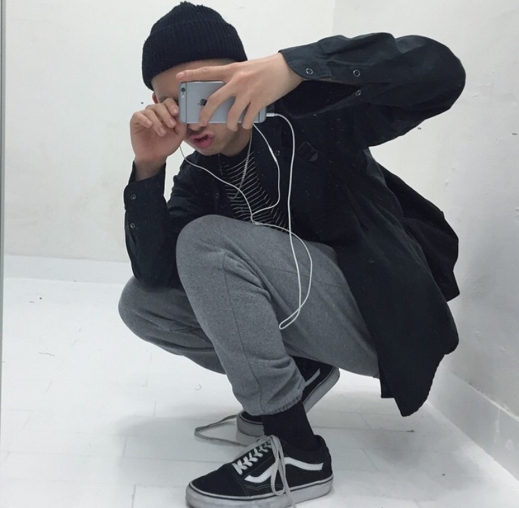匡筠璧罡