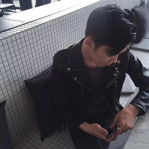 邱瑗贞哲