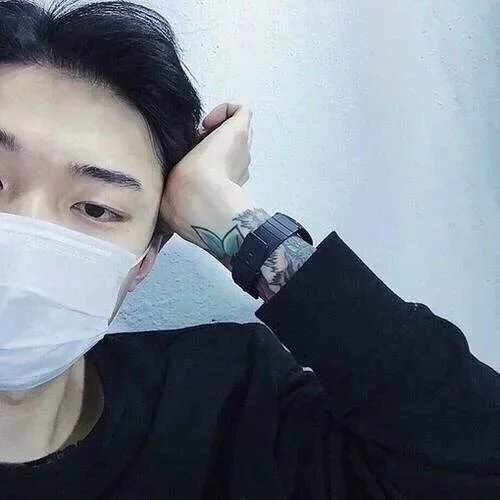 东方善莎月