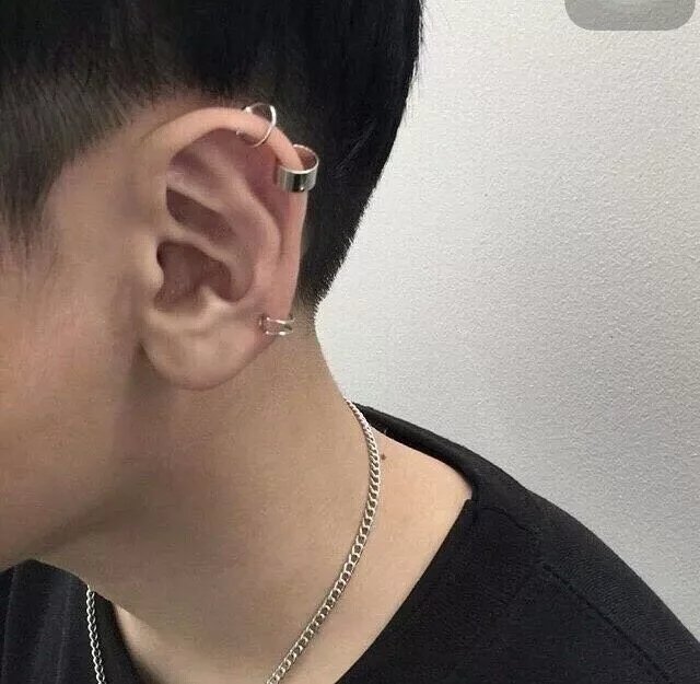 荣苇莲澜