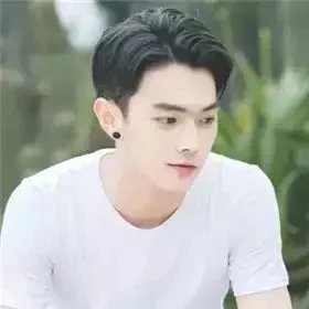 黄苛伦琴